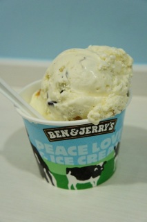 BEN&JERRYfS \QqYX